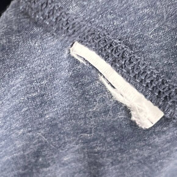 GapFit Maternity Long Sleeve Lightweight top womens size small blue thumbholes - Picture 10 of 11